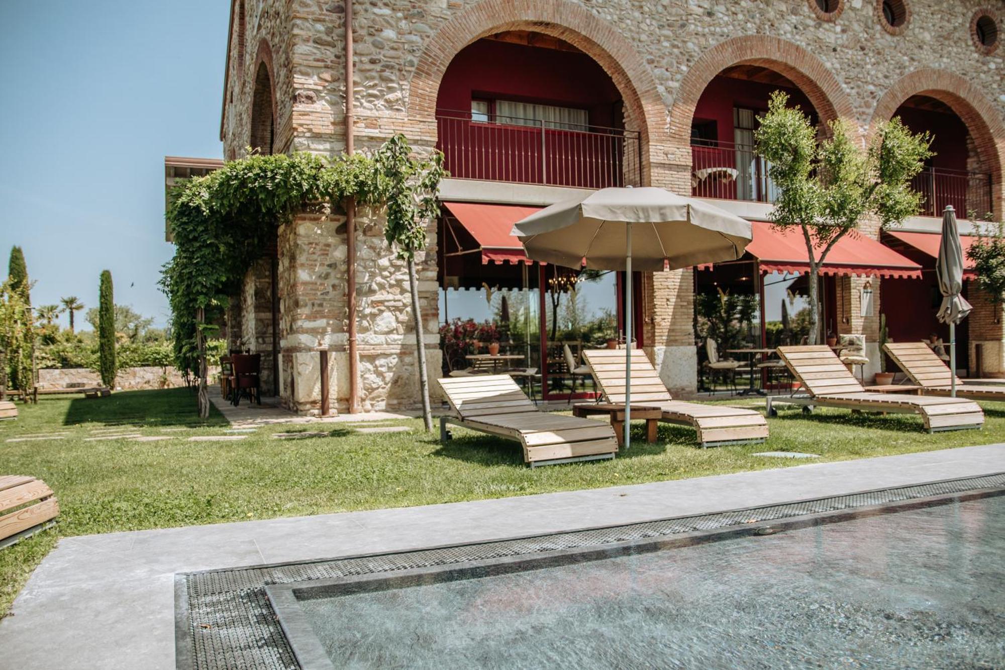 Le Greghe Suites Лацизе Экстерьер фото