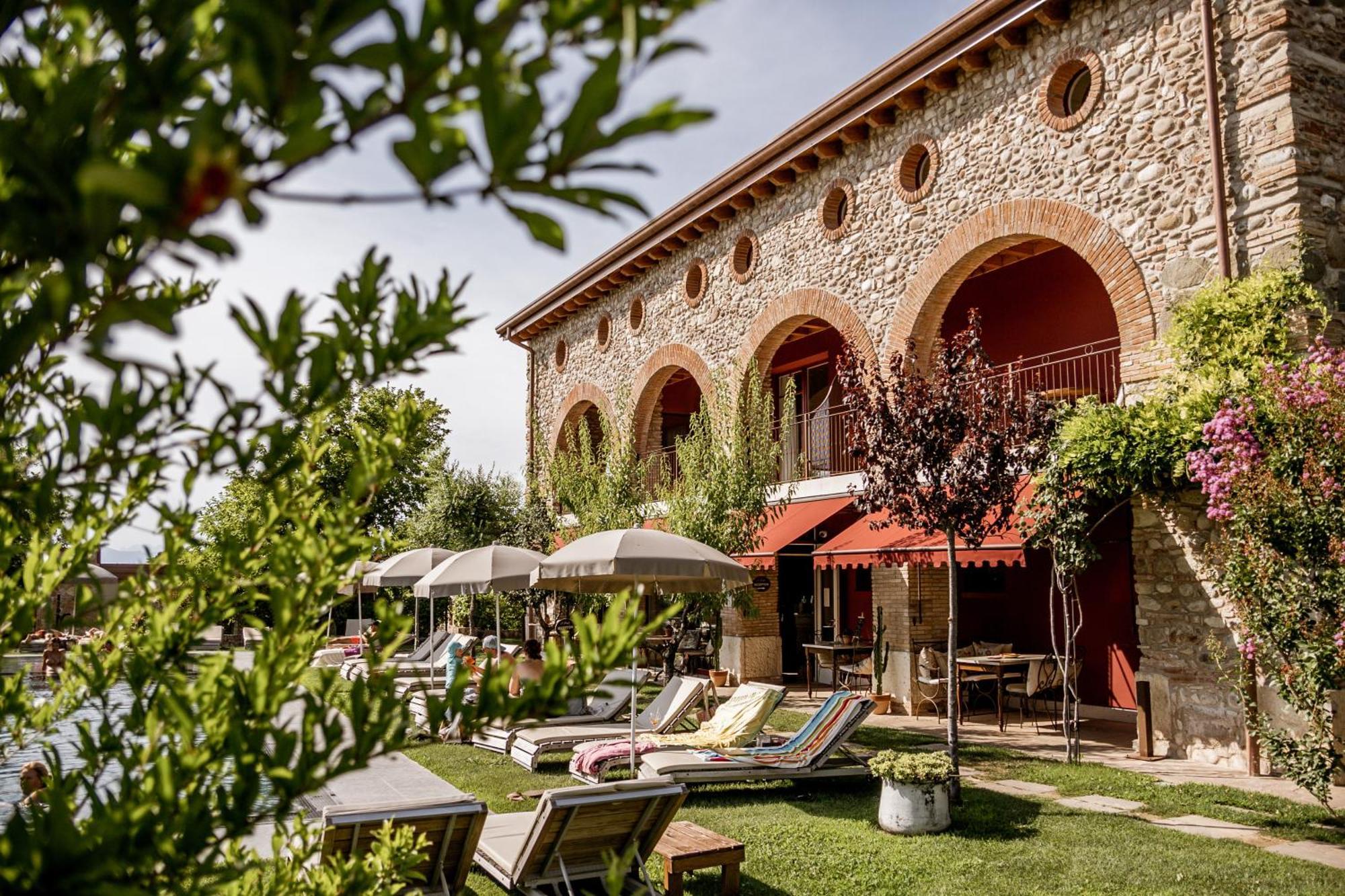 Le Greghe Suites Лацизе Экстерьер фото