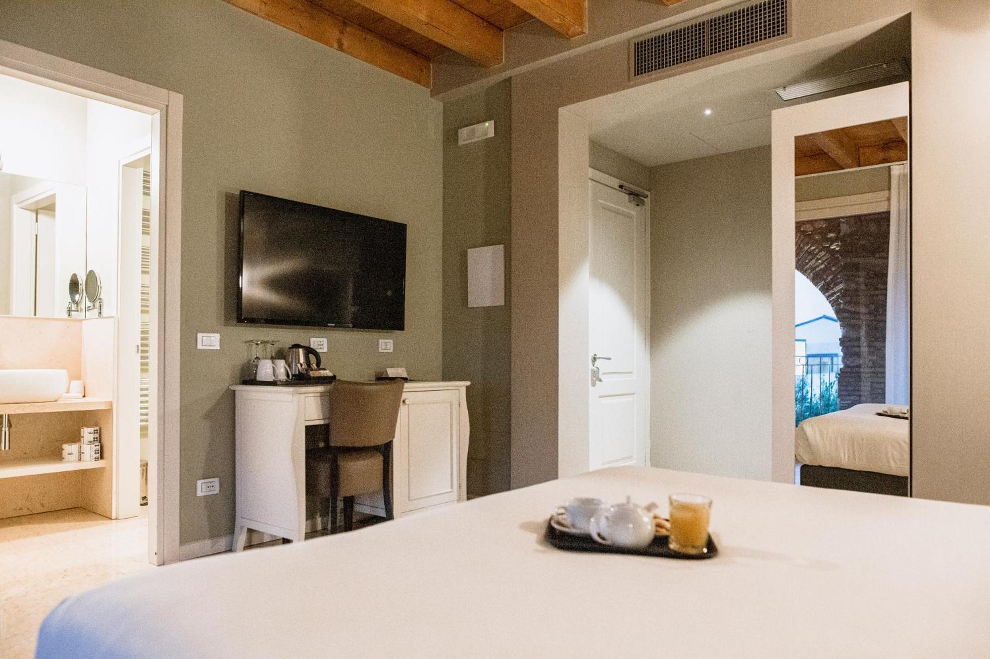 Le Greghe Suites Лацизе Экстерьер фото