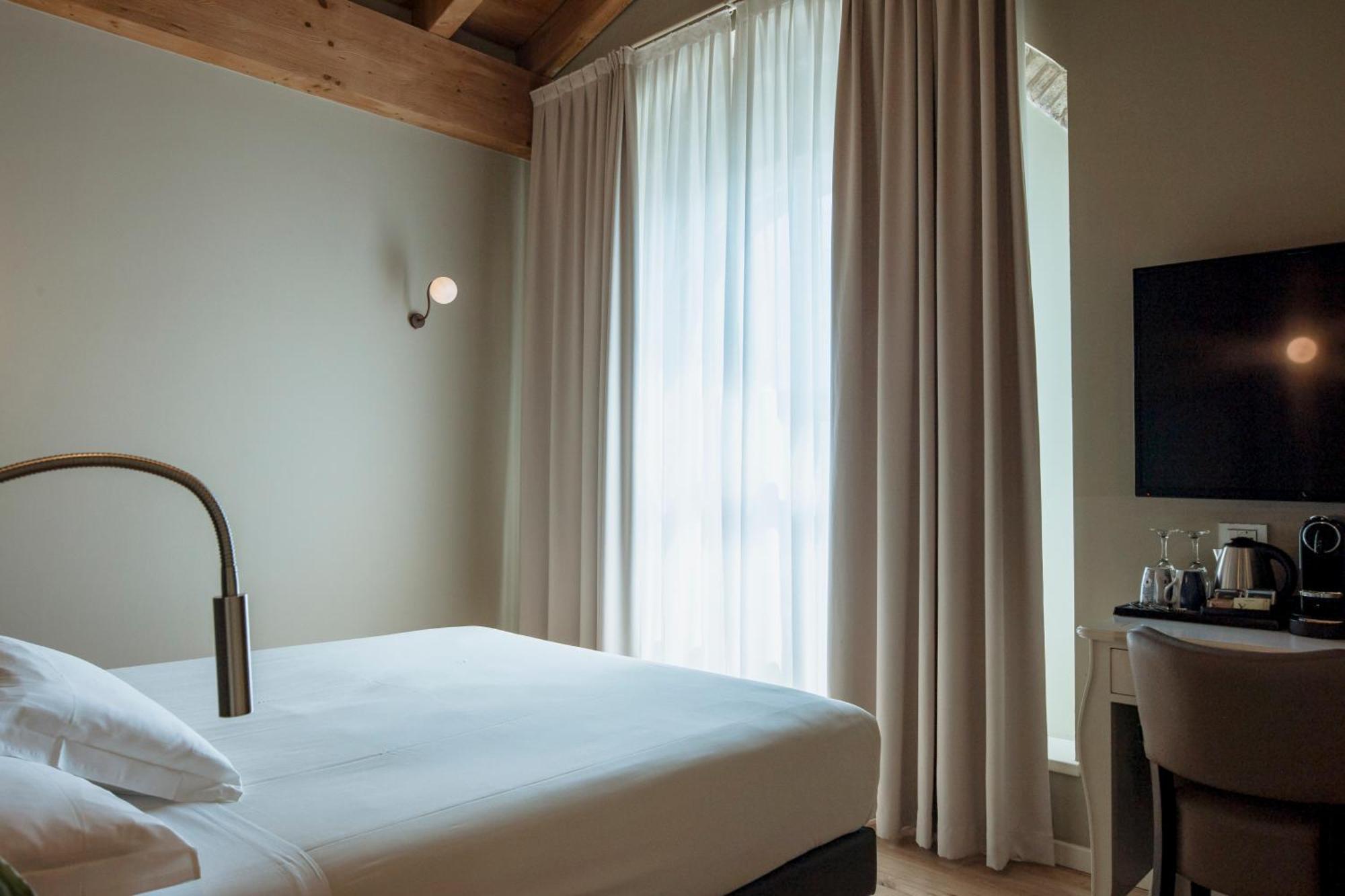 Le Greghe Suites Лацизе Экстерьер фото